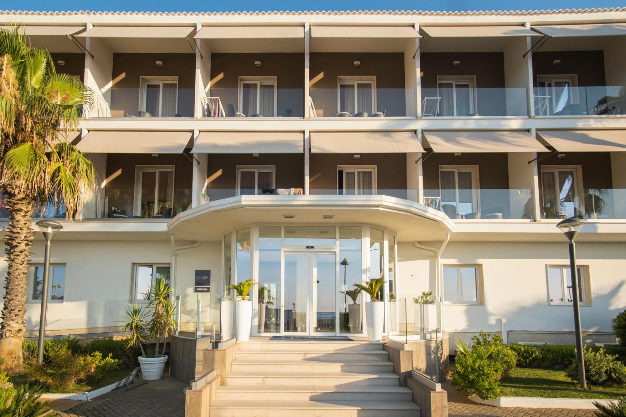 Ticho'S Greenblu Hotel カステッラネータ・マリーナ エクステリア 写真