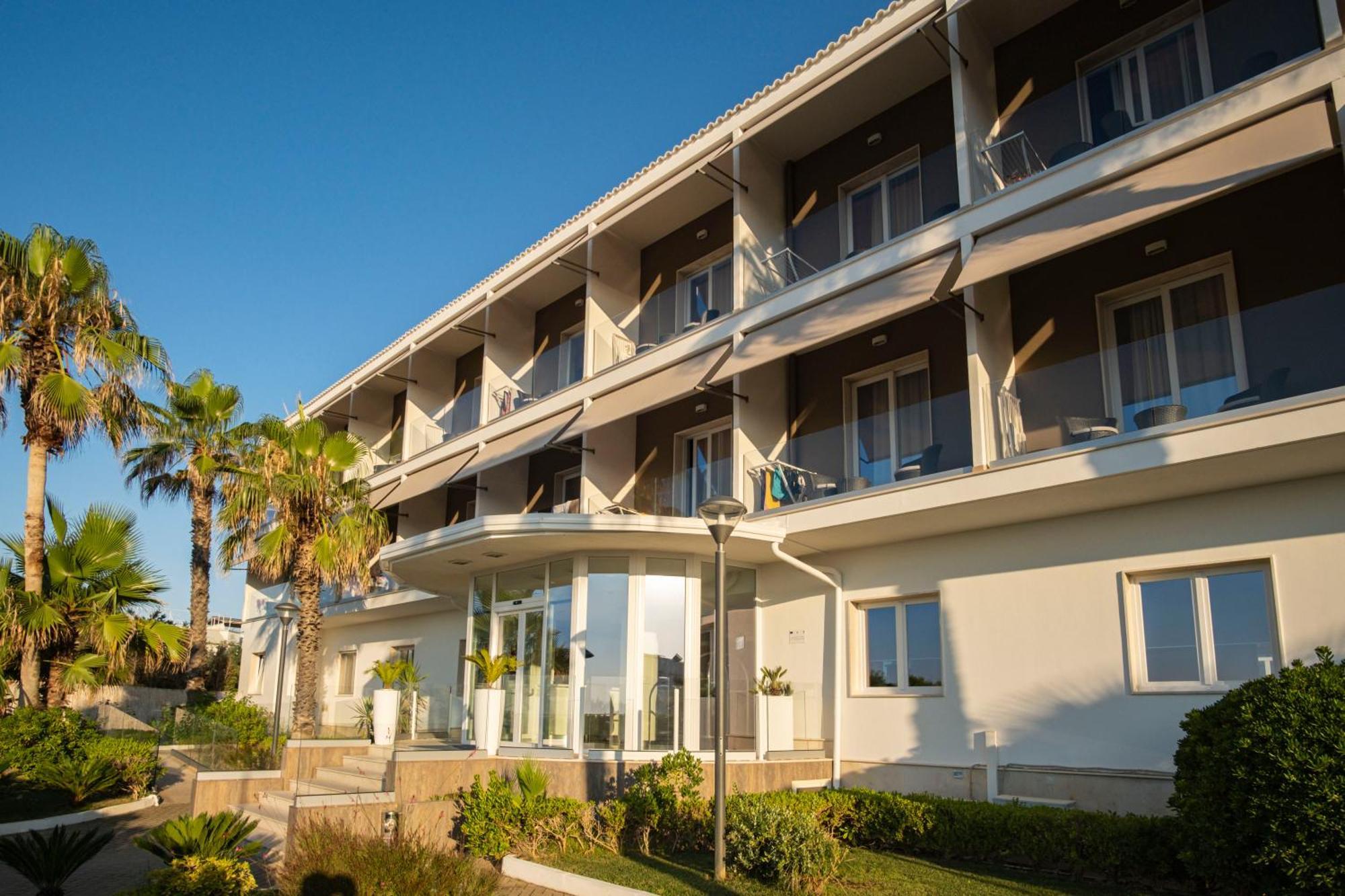 Ticho'S Greenblu Hotel カステッラネータ・マリーナ エクステリア 写真