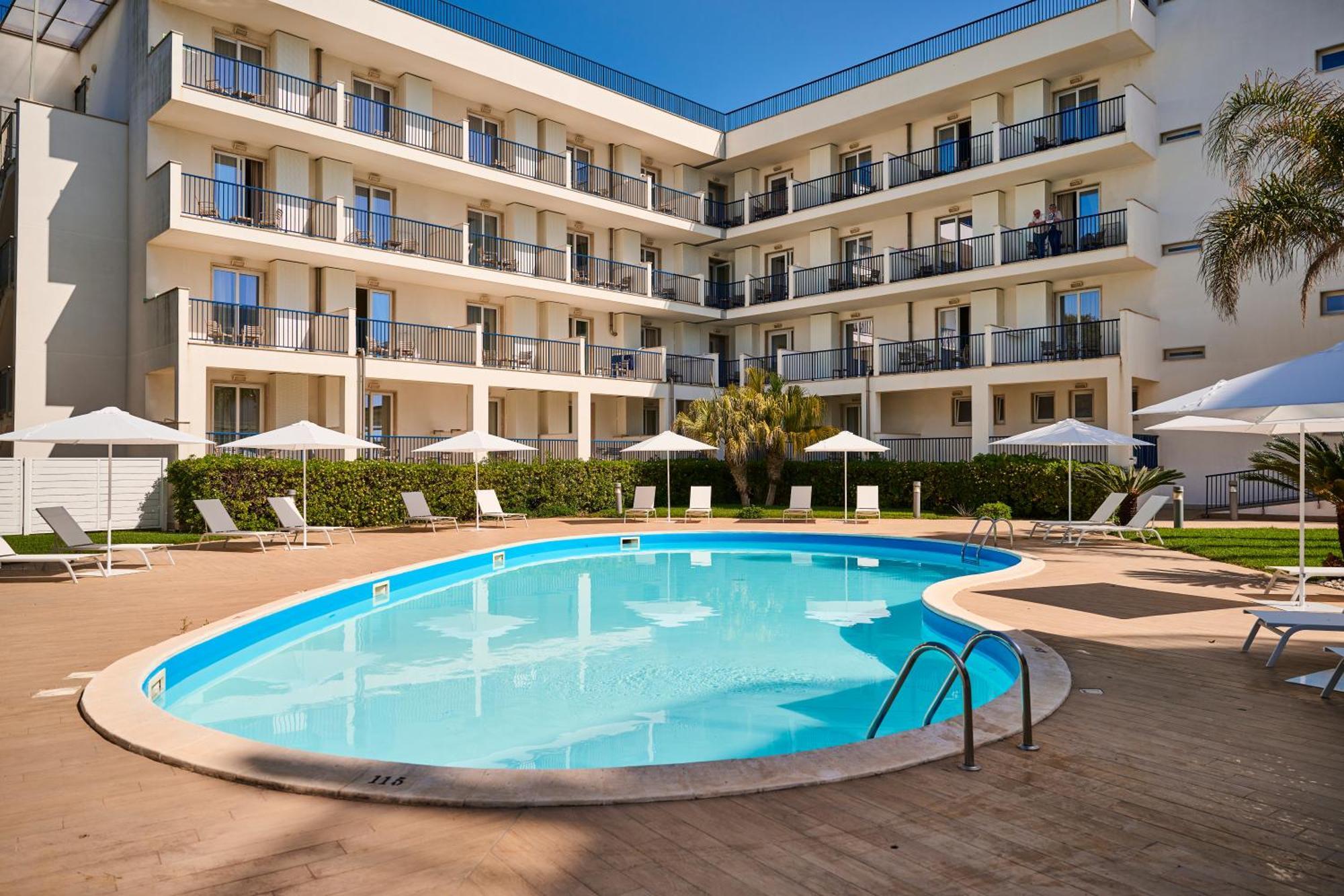 Ticho'S Greenblu Hotel カステッラネータ・マリーナ エクステリア 写真