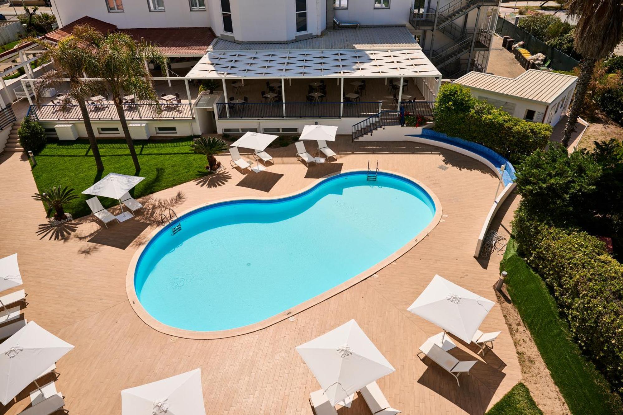Ticho'S Greenblu Hotel カステッラネータ・マリーナ エクステリア 写真
